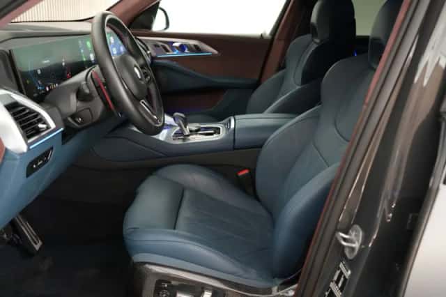 BMW XM (2024) thumbnail 4