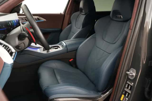 BMW XM (2024) thumbnail 5