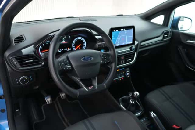 Ford Fiesta (2019) thumbnail 3