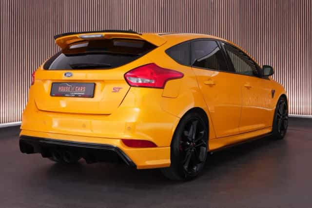 Ford Focus (2016) thumbnail 2