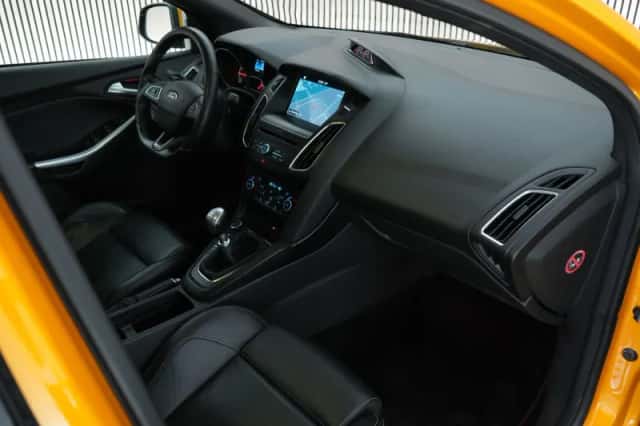 Ford Focus (2016) thumbnail 3