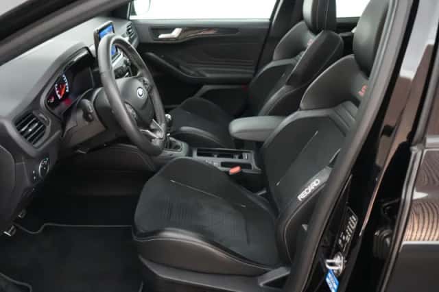 Ford Focus (2019) thumbnail 4