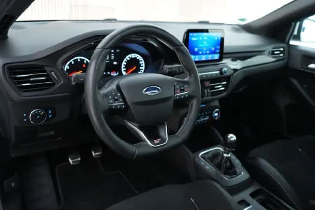 Ford Focus (2020) thumbnail 3