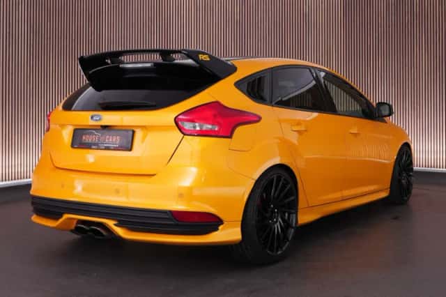 Ford Focus (2015) thumbnail 2