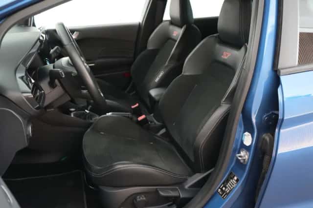 Ford Fiesta (2020) thumbnail 5