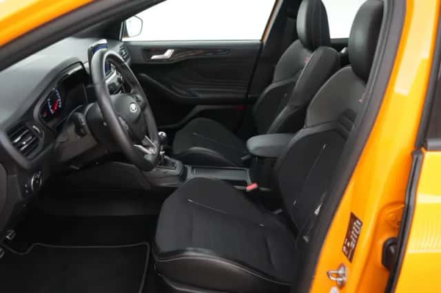Ford Focus (2020) thumbnail 4