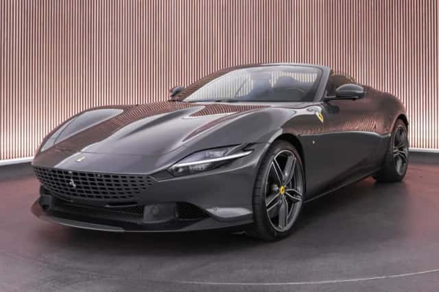 Ferrari Roma Spider (2024)