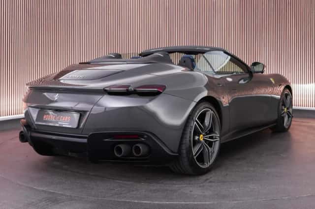Ferrari Roma Spider (2024) thumbnail 2