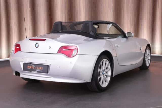 BMW Z4 (2007) thumbnail 2