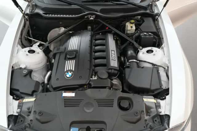 BMW Z4 (2007) thumbnail 3