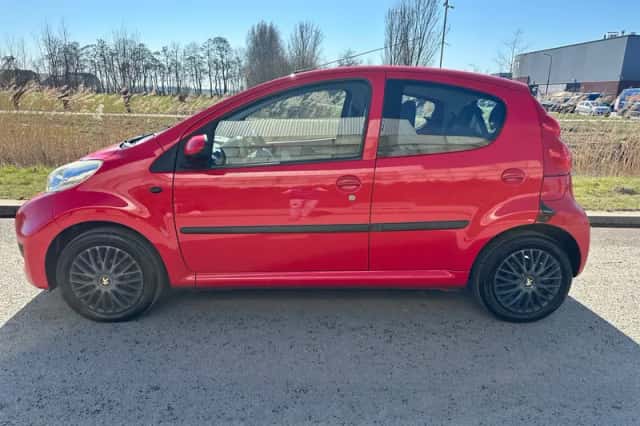 Peugeot 107 (2011) thumbnail 3