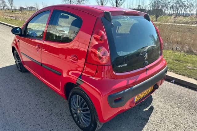 Peugeot 107 (2011) thumbnail 4