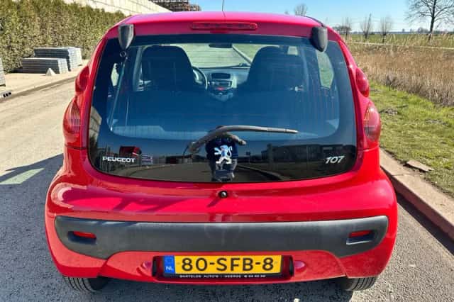 Peugeot 107 (2011) thumbnail 5