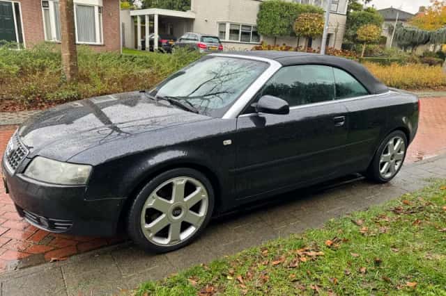 Audi A4 (2002) thumbnail 1