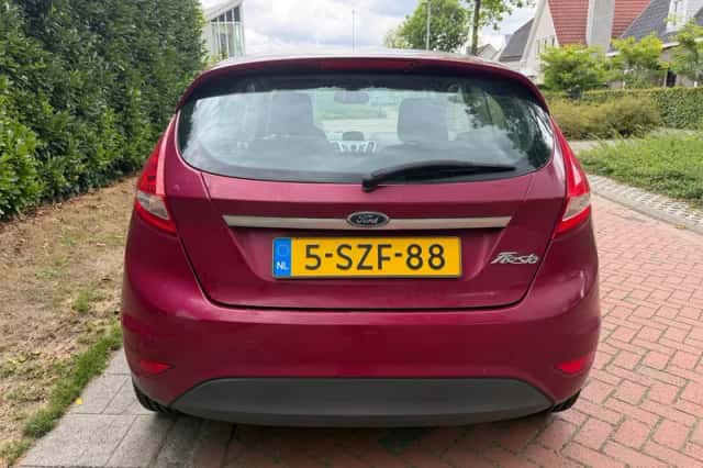 Ford Fiesta (2008) thumbnail 4