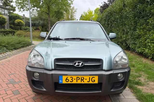 Hyundai Tucson (2004) thumbnail 2