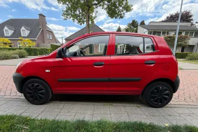 Kia Picanto (2007) thumbnail 3