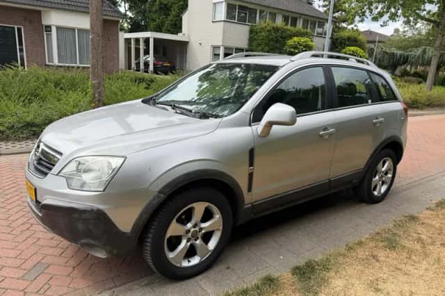 Opel Antara (2007) thumbnail 2