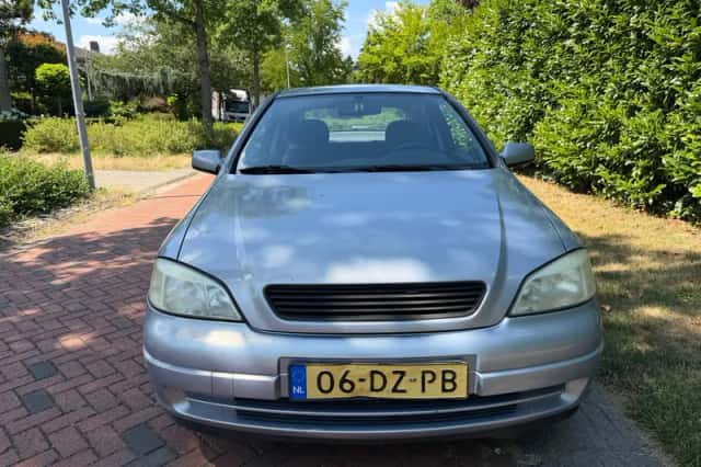 Opel Astra (2000) thumbnail 1