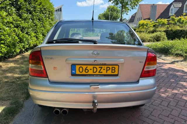 Opel Astra (2000) thumbnail 4