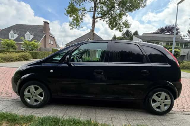 Opel Meriva (2004) thumbnail 3