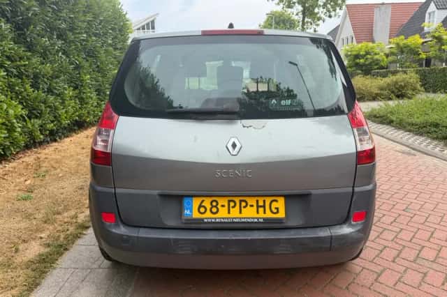Renault Scénic (2004) thumbnail 4