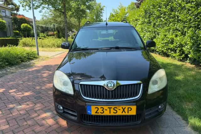 Škoda Roomster (2007) thumbnail 1