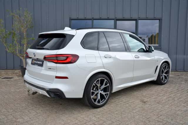 BMW X5 (2021) thumbnail 3