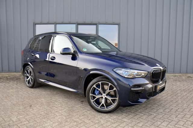 BMW X5 (2022) thumbnail 2