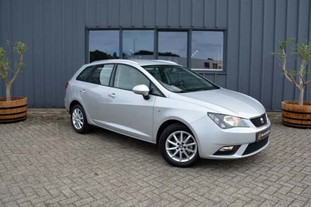 SEAT Ibiza (2016) thumbnail 2
