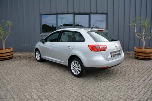 SEAT Ibiza (2016) thumbnail 4