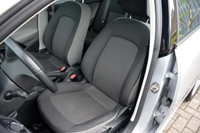 SEAT Ibiza (2016) thumbnail 6