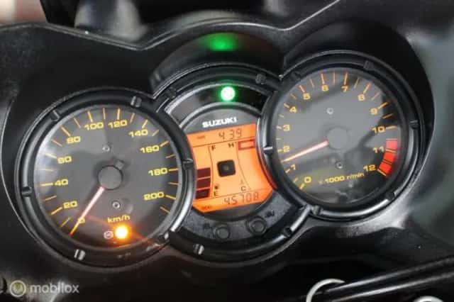 Suzuki DL (2010) thumbnail 6