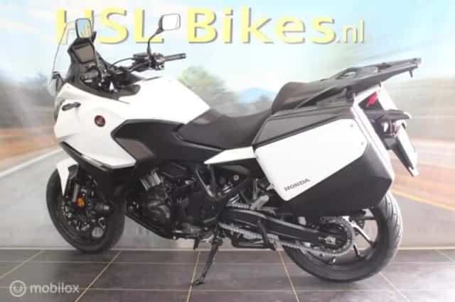 Honda NT1100 (2021) thumbnail 2