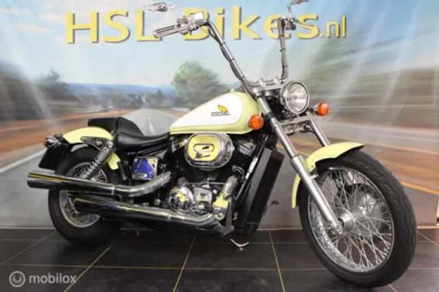 Honda VT (2002) thumbnail 2