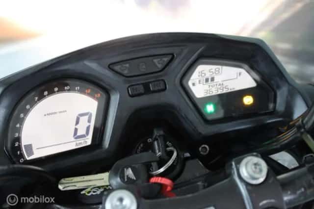 Honda CB (2015) thumbnail 3
