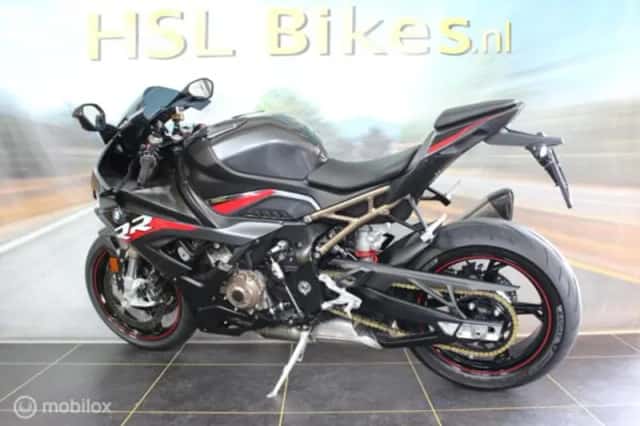 BMW S (2022) thumbnail 3