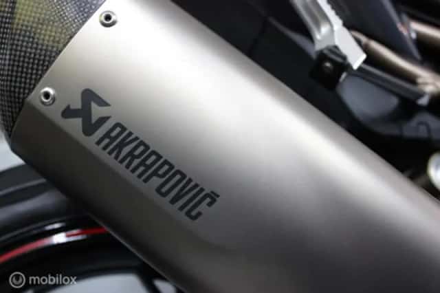 BMW S (2022) thumbnail 6