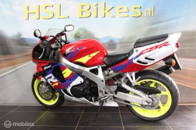 Honda CBR (1996) thumbnail 2
