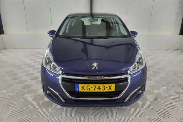 Peugeot 208 (2016) thumbnail 2