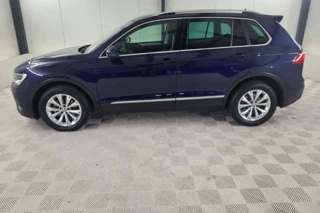 Volkswagen Tiguan (2018) thumbnail 3