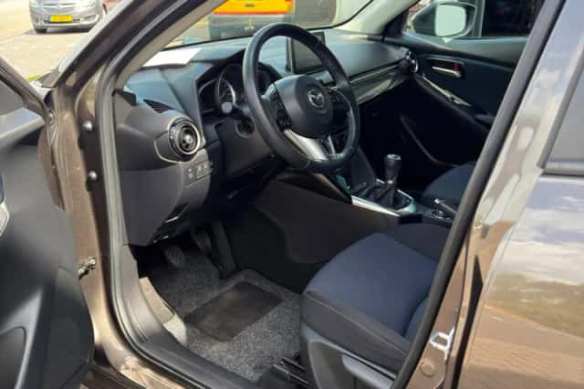 Mazda 2 (2016) thumbnail 6
