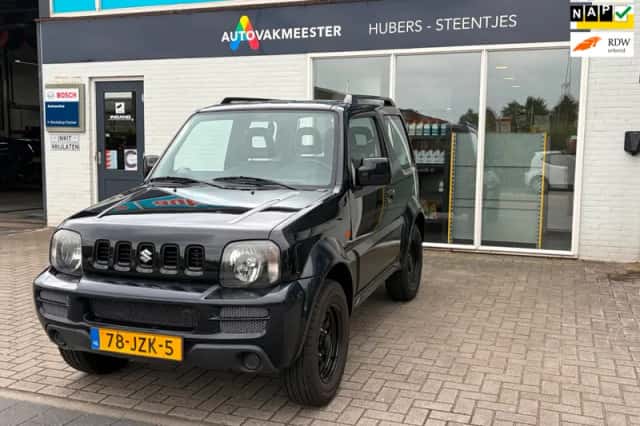 Suzuki Jimny (2009) thumbnail 2