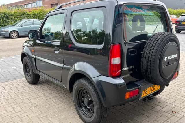 Suzuki Jimny (2009) thumbnail 5