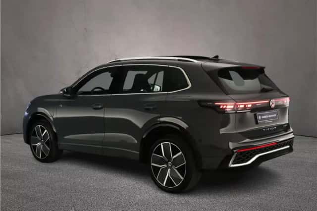 Volkswagen Tiguan (2026) thumbnail 3