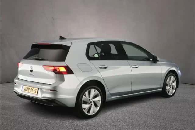Volkswagen Golf (2025) thumbnail 8