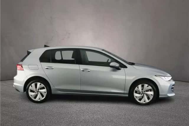 Volkswagen Golf (2025) thumbnail 9