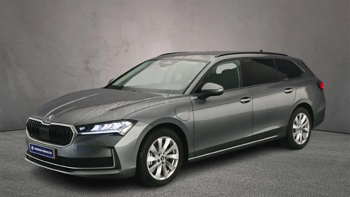 Škoda Superb (2025) — foto 1
