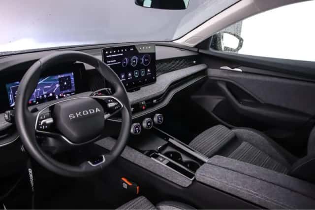 Škoda Superb (2025) thumbnail 5