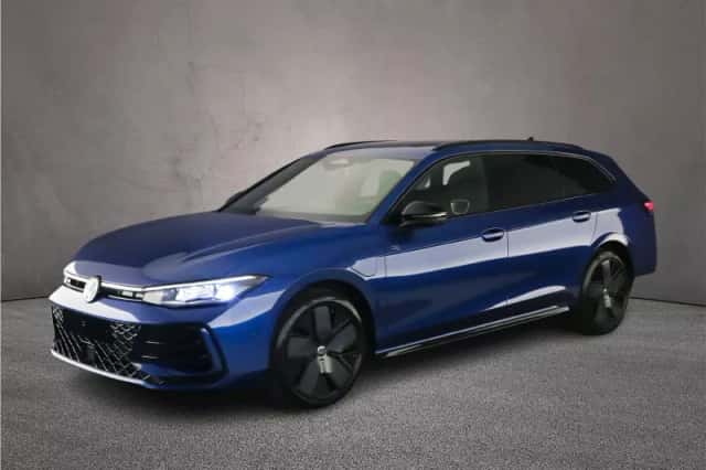 Volkswagen Passat (2025) thumbnail 1